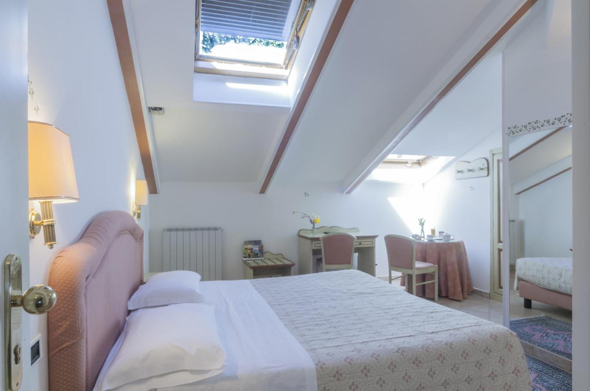 Hotel Kursaal Passignano sul Trasimeno Rom bilde